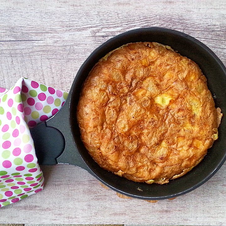 Frittata di patate con provoloncino di Sorrento