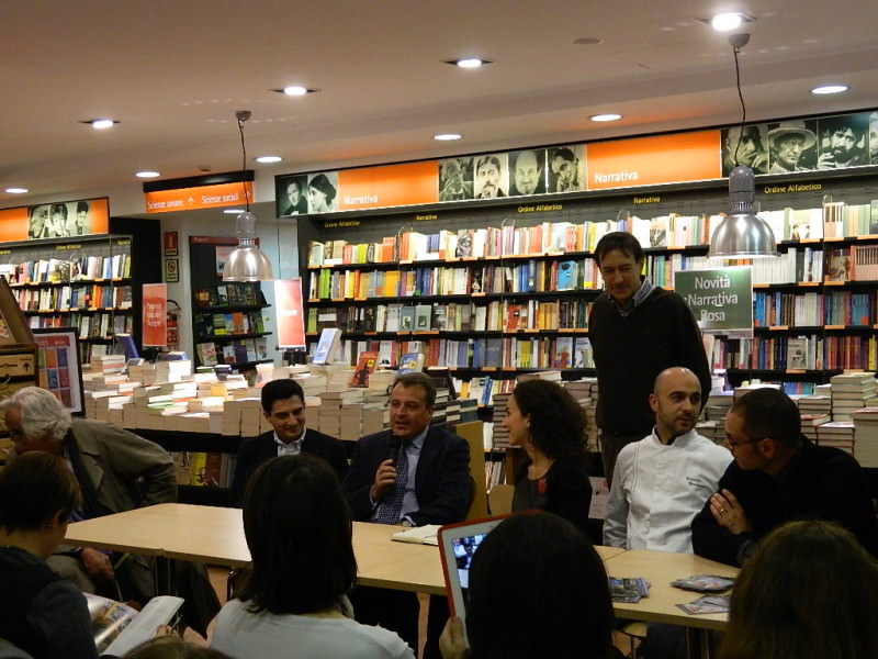 Presentazione Per Tutti i Gusti Sicilia - La Feltrinelli - Milano